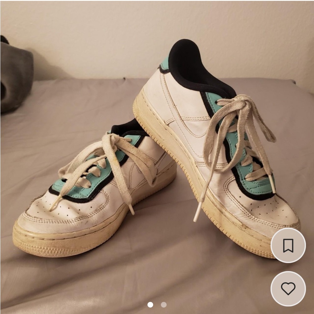 White Nike Sneakers